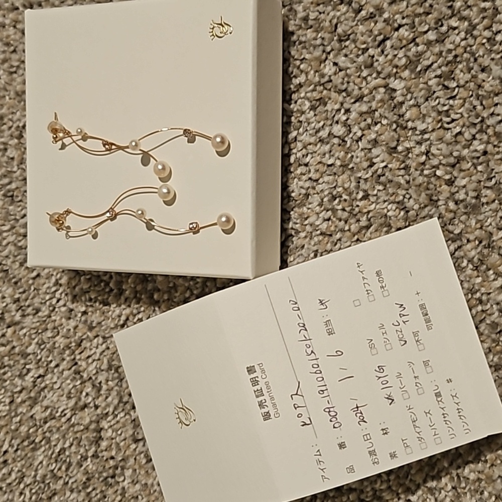 K10 Solid YG Samantha Tiara Earrings